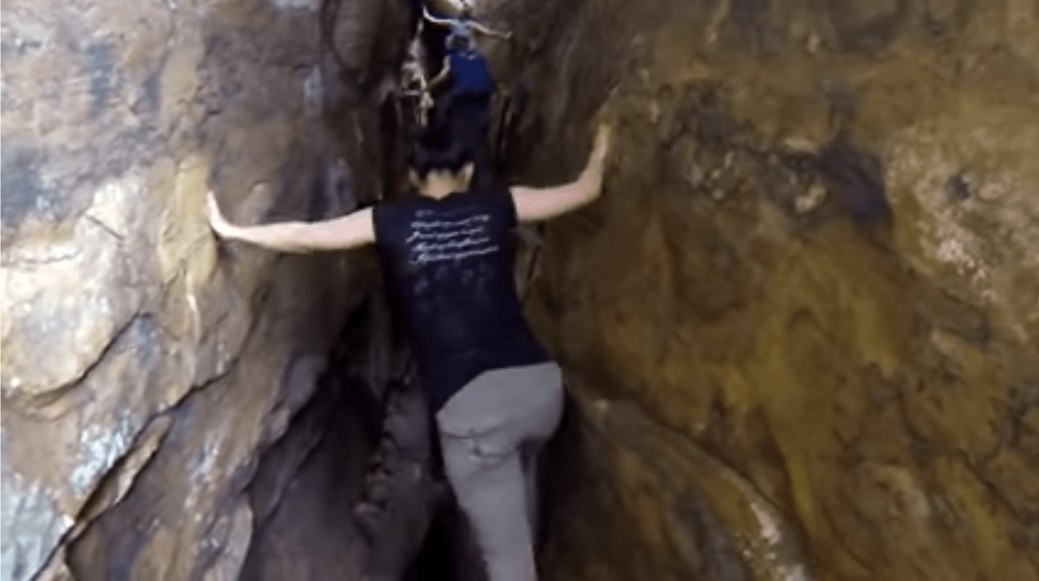 Yi-Jia Susanne Hou in the crack on the Arrow Face, Table Mountain
